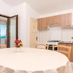 Two-bedroom In Appartement *