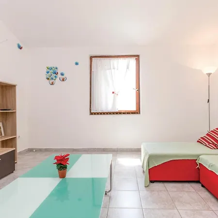 Two-bedroom In Διαμέρισμα *