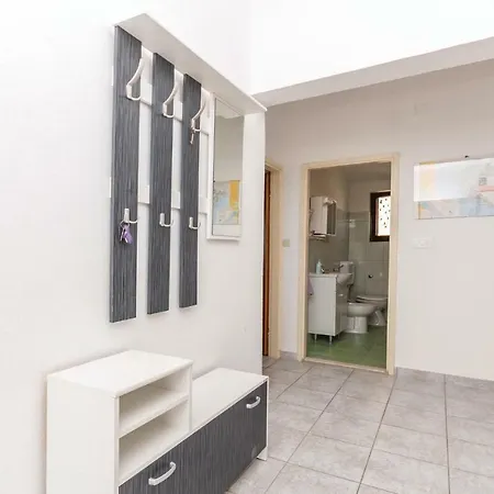 Two-bedroom In Ražanac