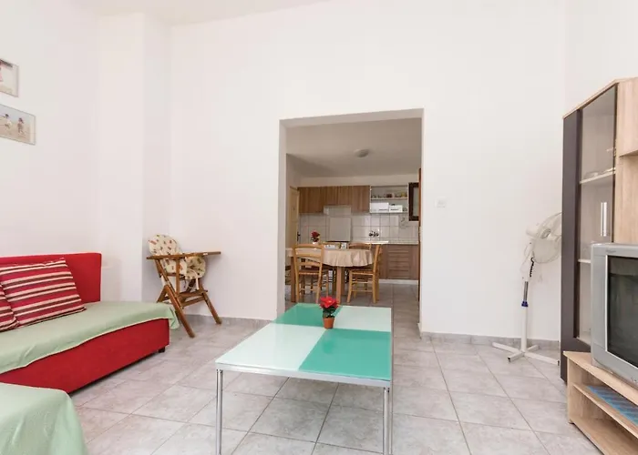 Two-bedroom In Διαμέρισμα *