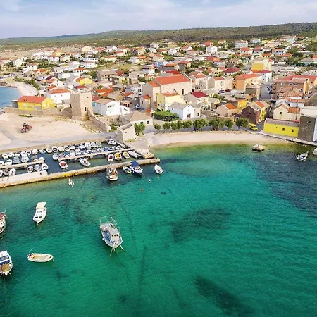 Two-bedroom In アパート Ražanac